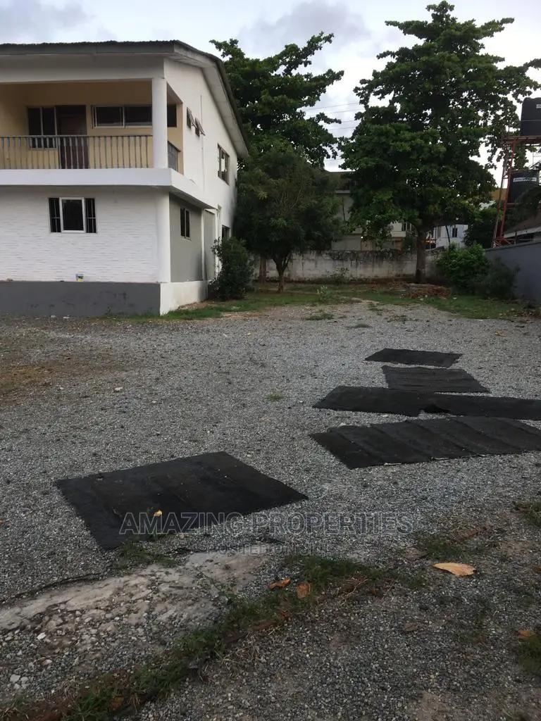 4bdrm House in 5 Bedroom House With for Rent