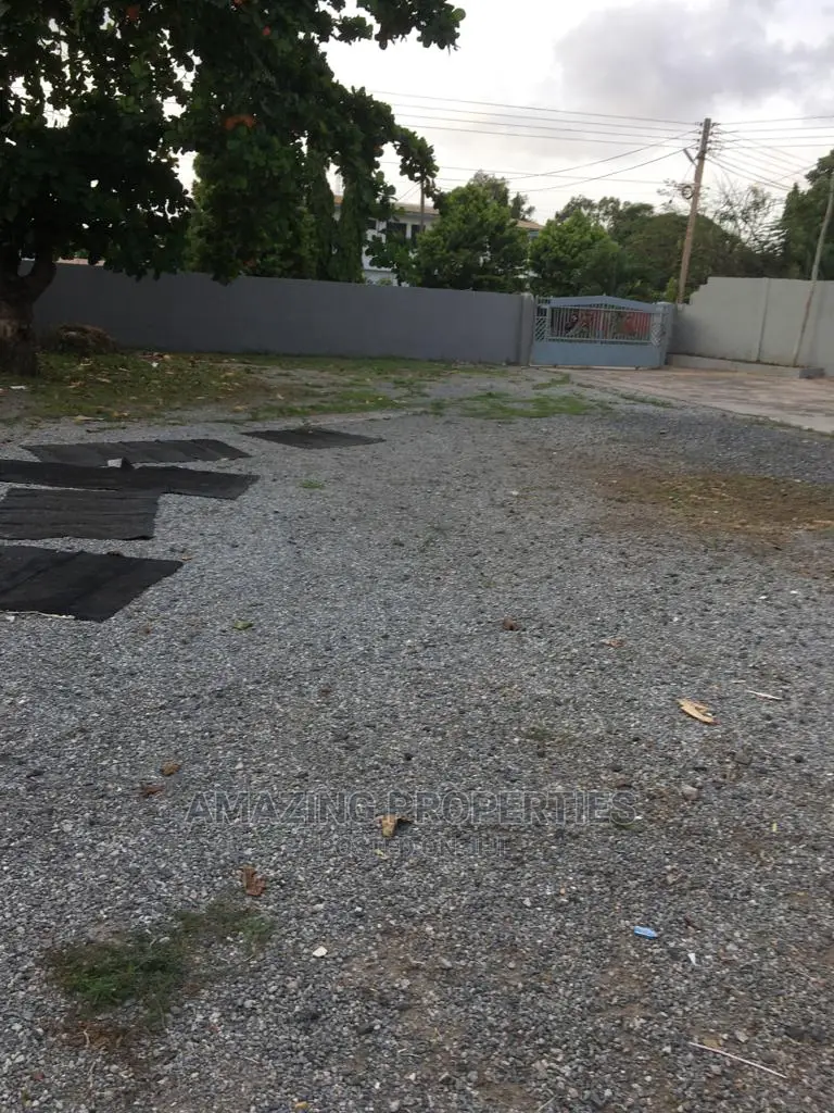 4bdrm House in 5 Bedroom House With for Rent