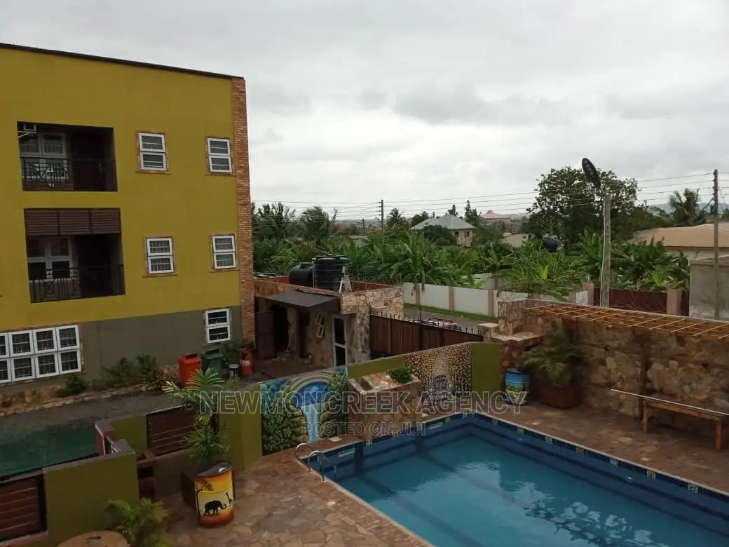Furnished 10bdrm Apartment in Ashongman, Accra Metropolitan for sale
