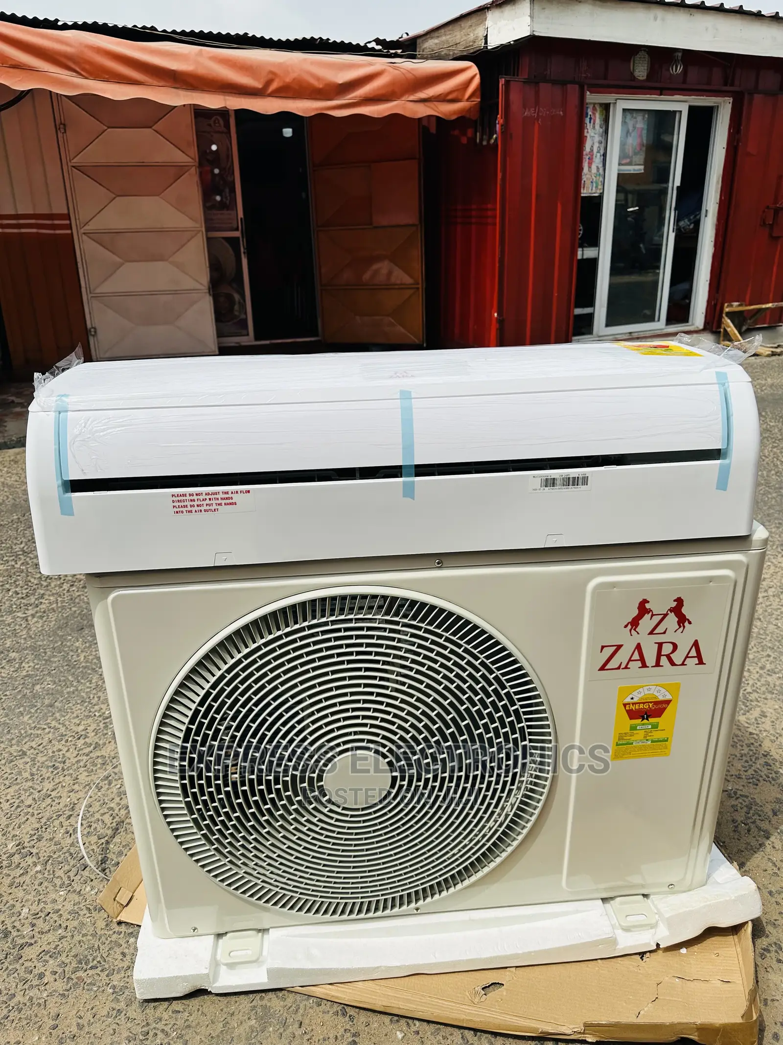 Extravagant Split Zara 2.5hp R410 Gas AC