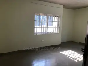 2bdrm Apartment in Kokomlemle for Rent