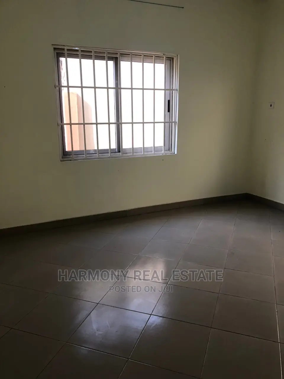 2bdrm Apartment in Kokomlemle for Rent