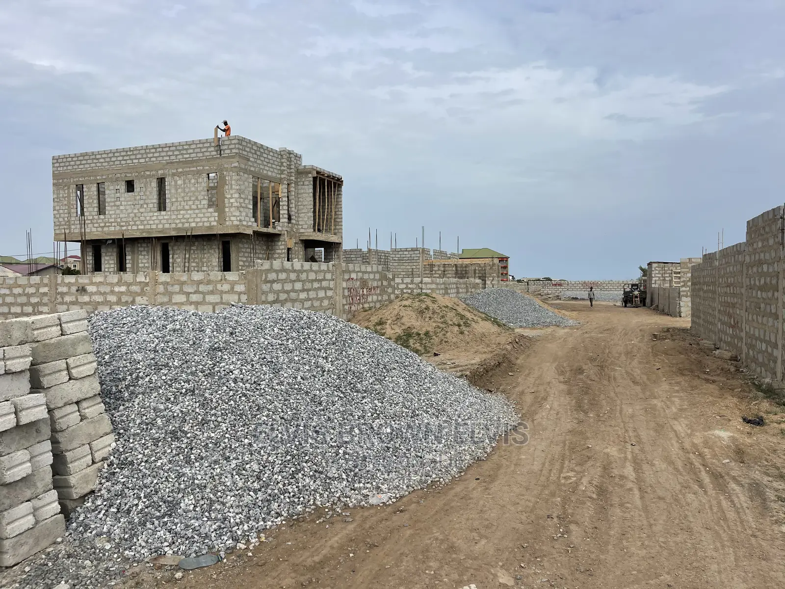 One Plot of Land for Sale at NANAKROM Area Very Close to Gat