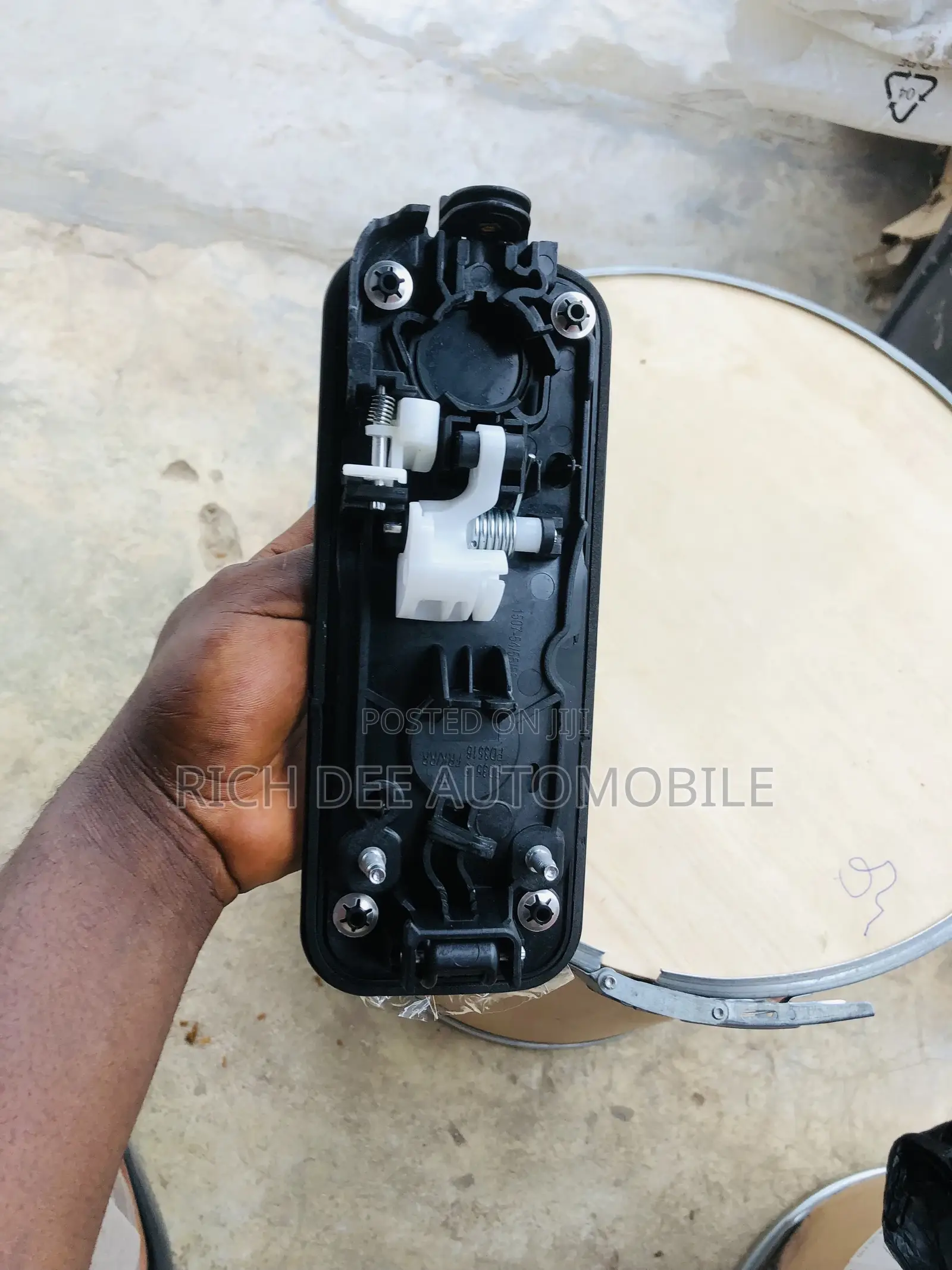 Ford F-150 Door Handle Front Right 2017