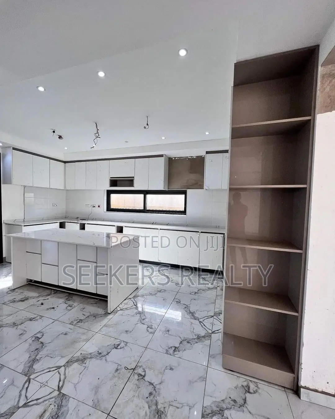 4bdrm House in Seekers Realty, East Legon for Sale