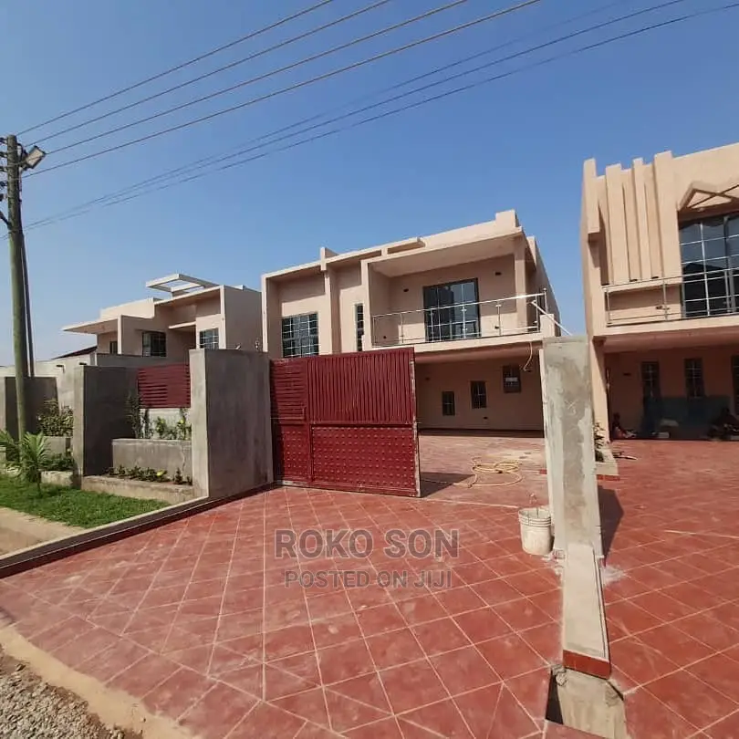 4bdrm Duplex in Dr Roko, Trade Fair for rent
