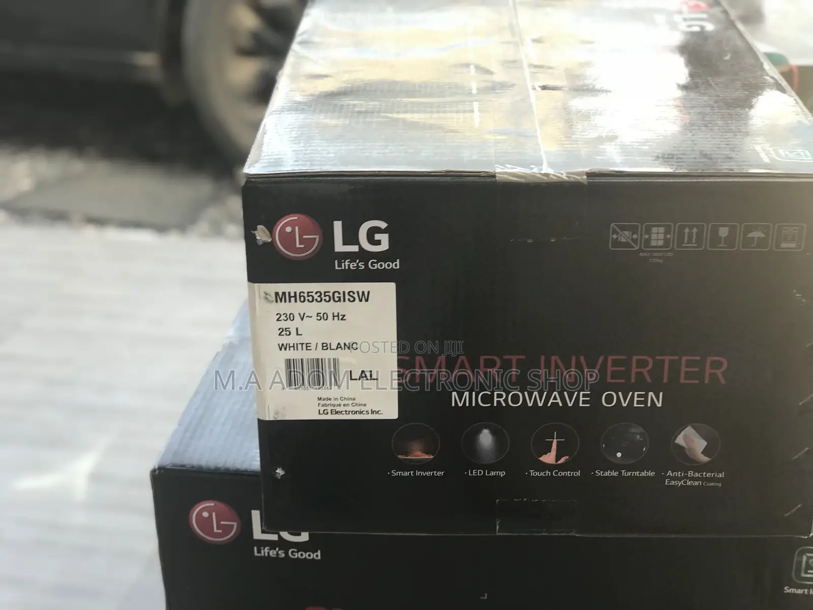 Grab LG MS4295CIS 42 Litres Smart Inverter Microwave — LG