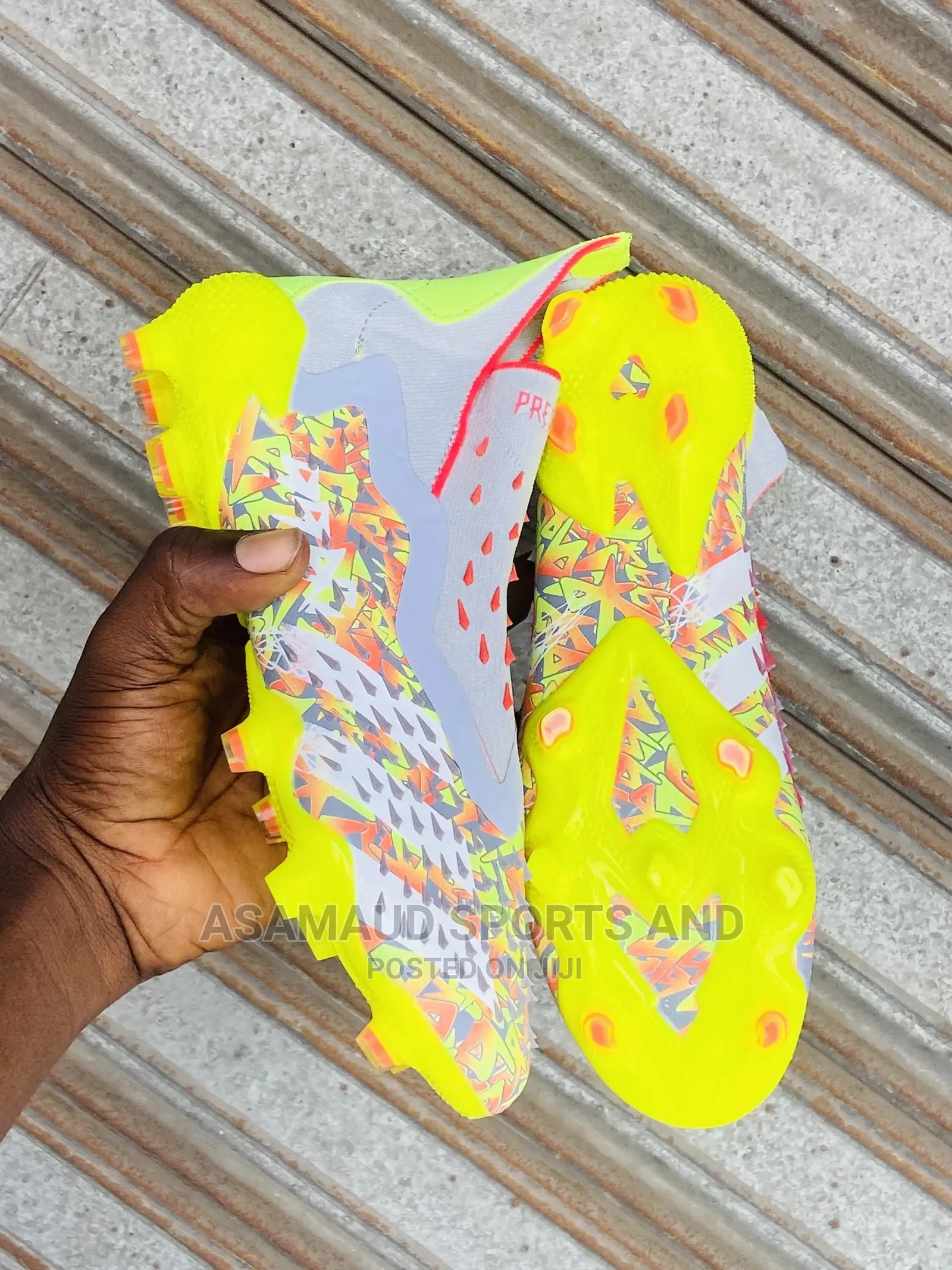 Original Predator Football Boot at Cool Price