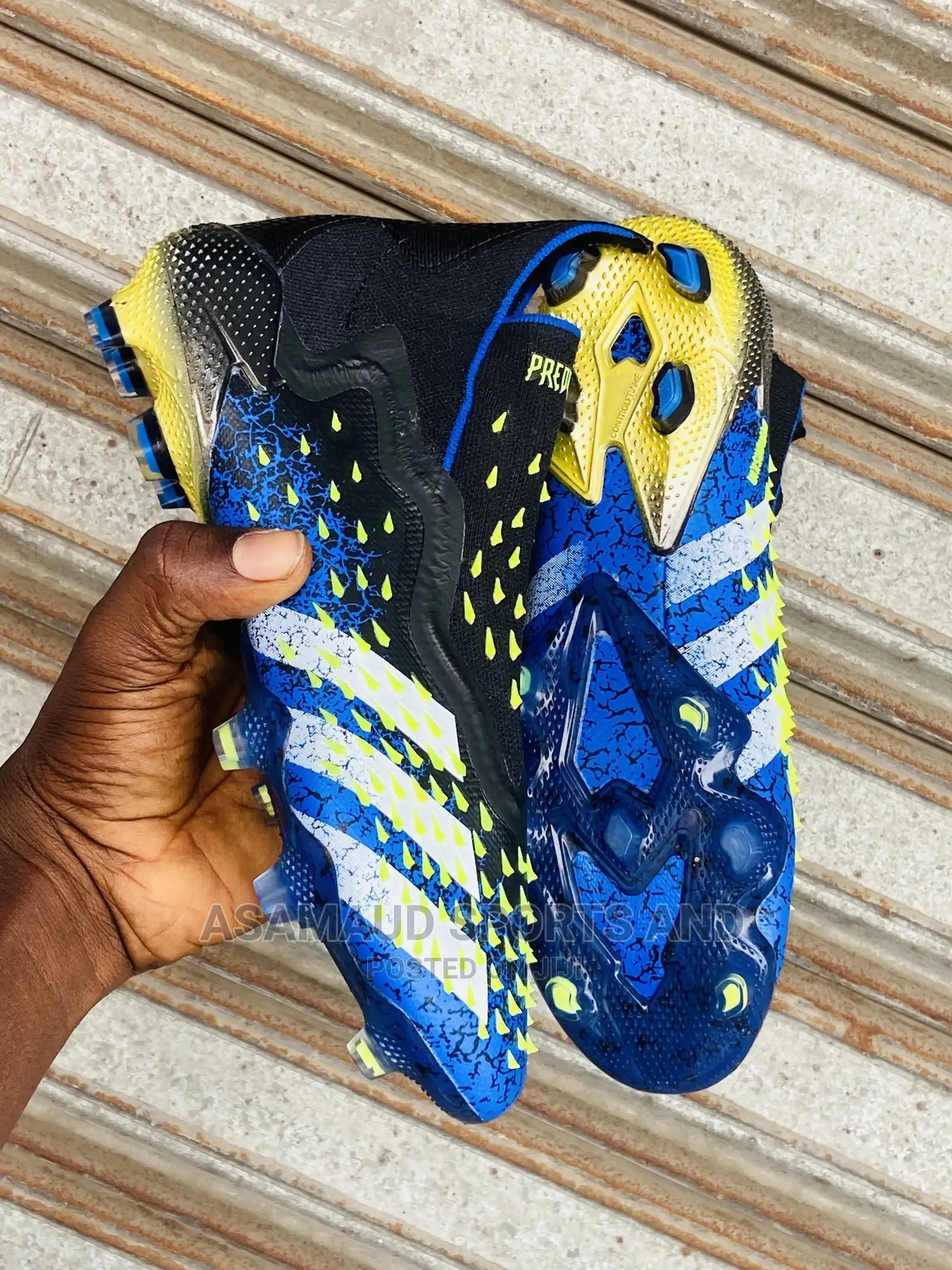 Original Predator Football Boot at Cool Price
