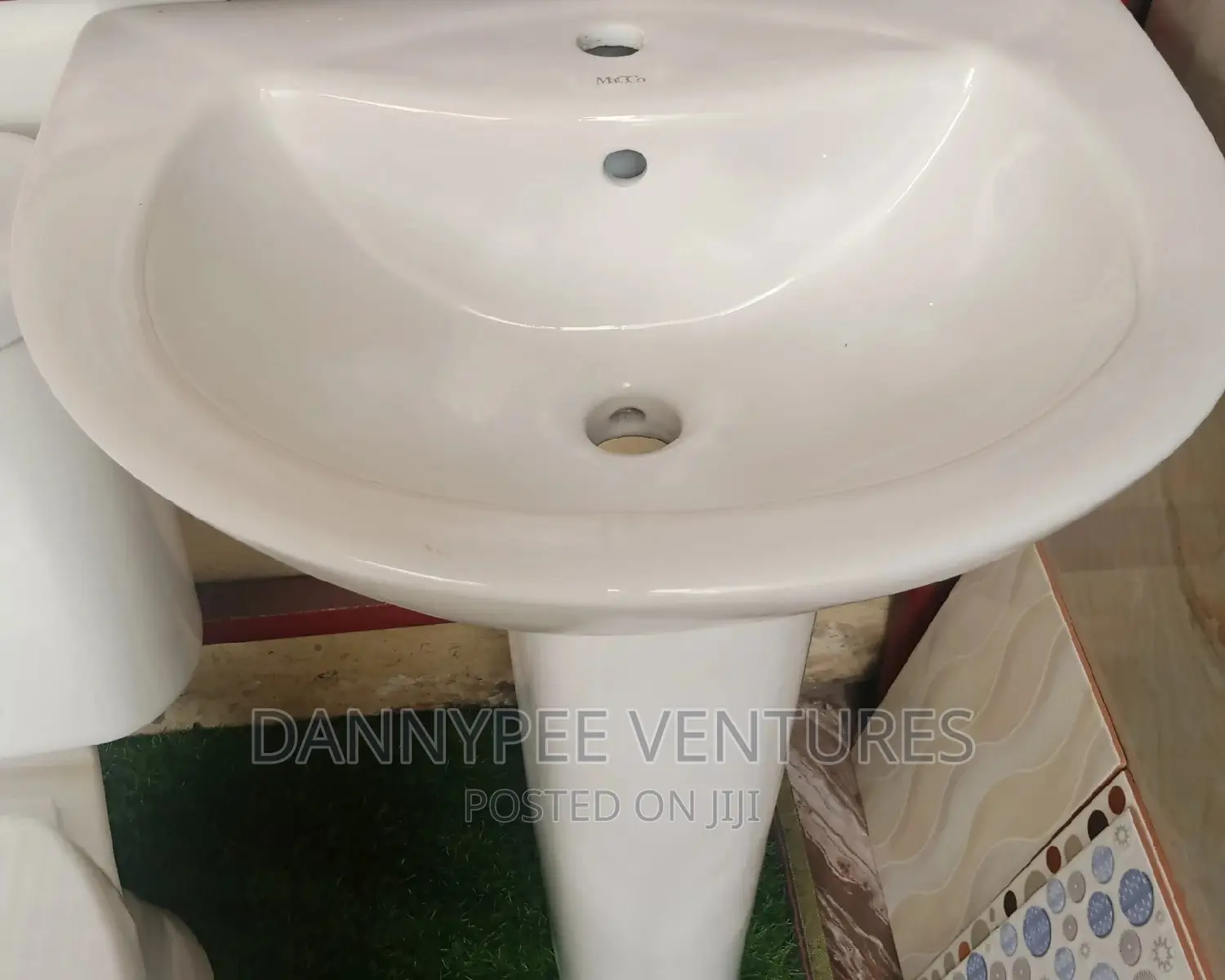 Wc Washhand Basin and Sinks