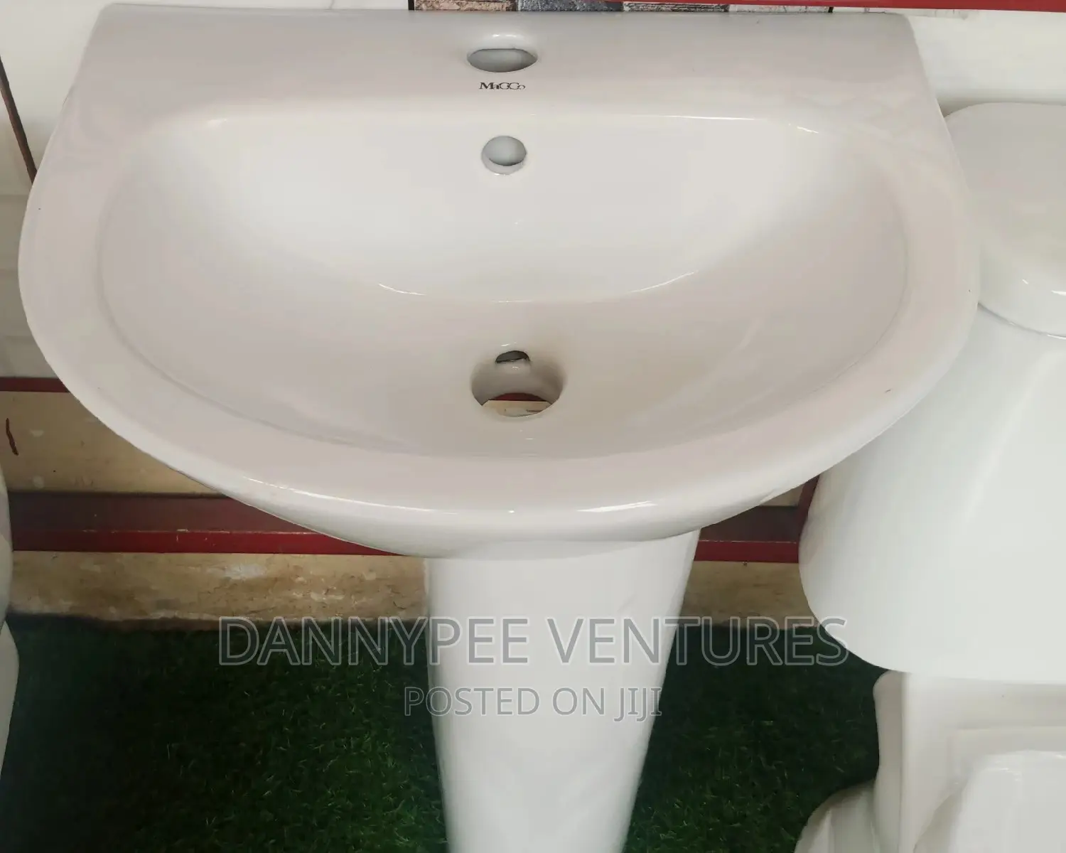 Wc Washhand Basin and Sinks