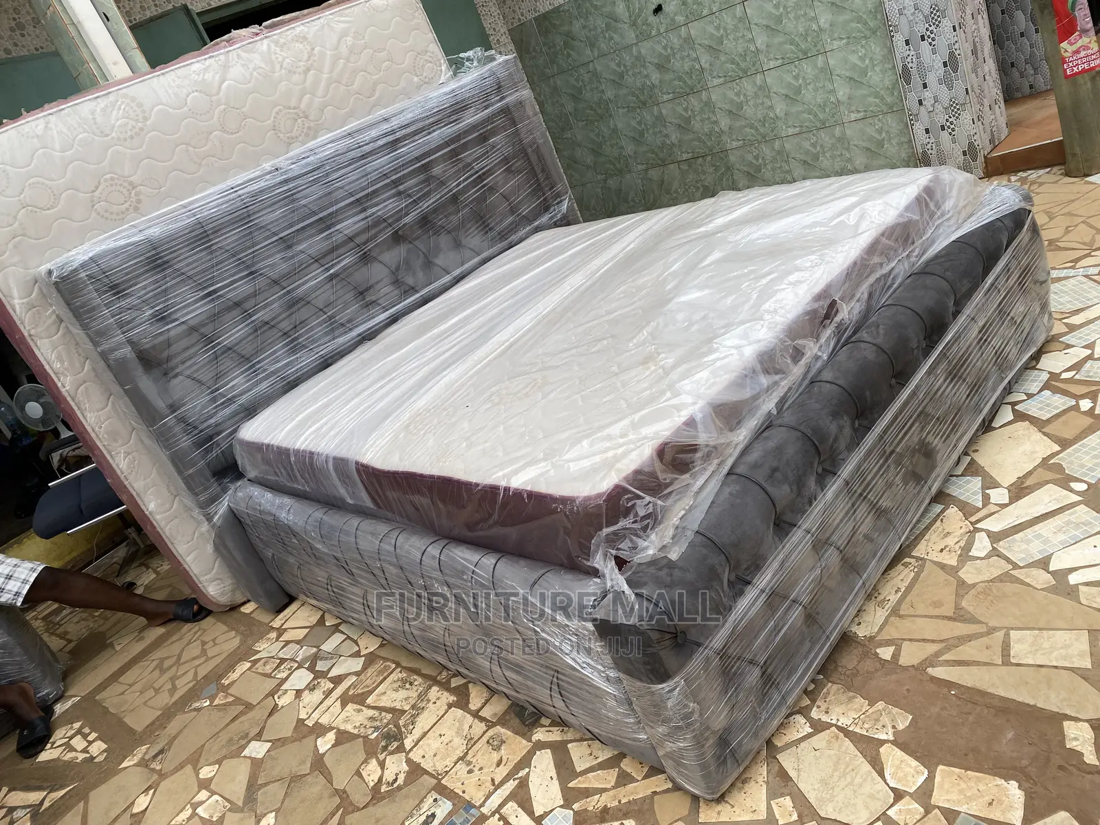 Executive Queen Size Bed With Mattress ( Canadian) .