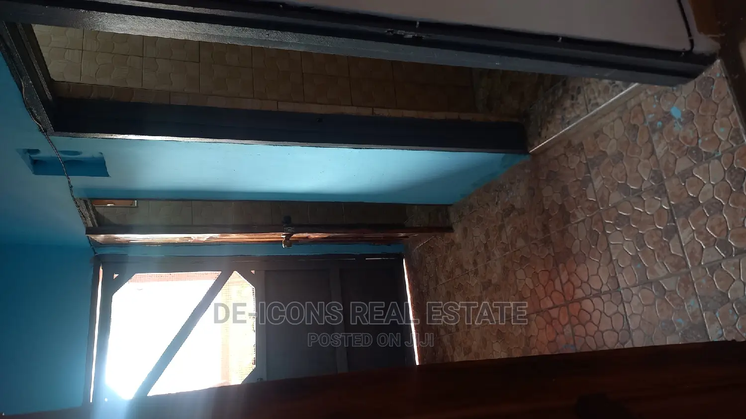 1bdrm Duplex in De-Icons Real Estate, Awutu Senya East Municipal