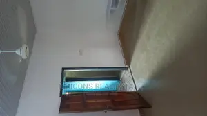 1bdrm Duplex in De-Icons Real Estate, Awutu Senya East Municipal