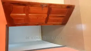 1bdrm Duplex in De-Icons Real Estate, Awutu Senya East Municipal