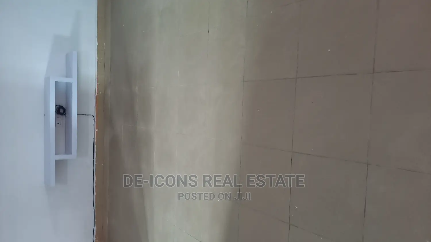 1bdrm Duplex in De-Icons Real Estate, Awutu Senya East Municipal