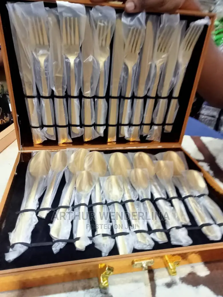 Purely Gold Cutlery Set 24 Pieces.Quality