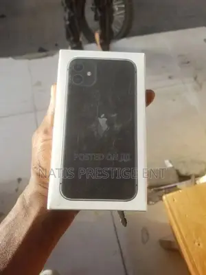 New Apple iPhone 11 128 GB Black