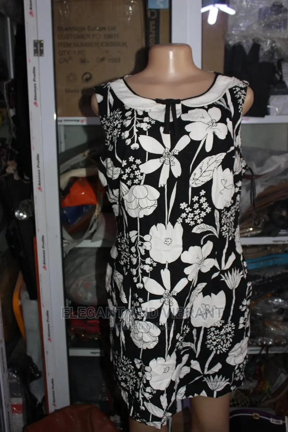 Beautiful Ladies Dres From Uk With No Tag