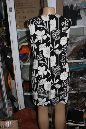 Beautiful Ladies Dres From Uk With No Tag