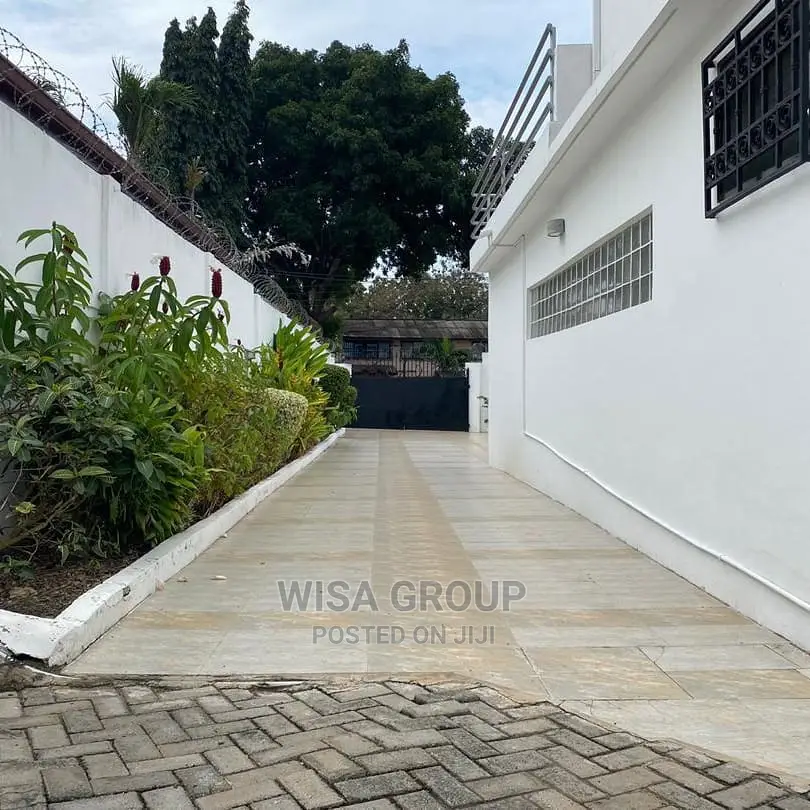4bdrm Duplex in Wisa Groups, Osu for Rent