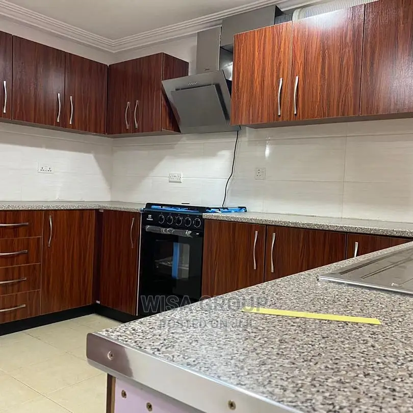 4bdrm Duplex in Wisa Groups, Osu for Rent