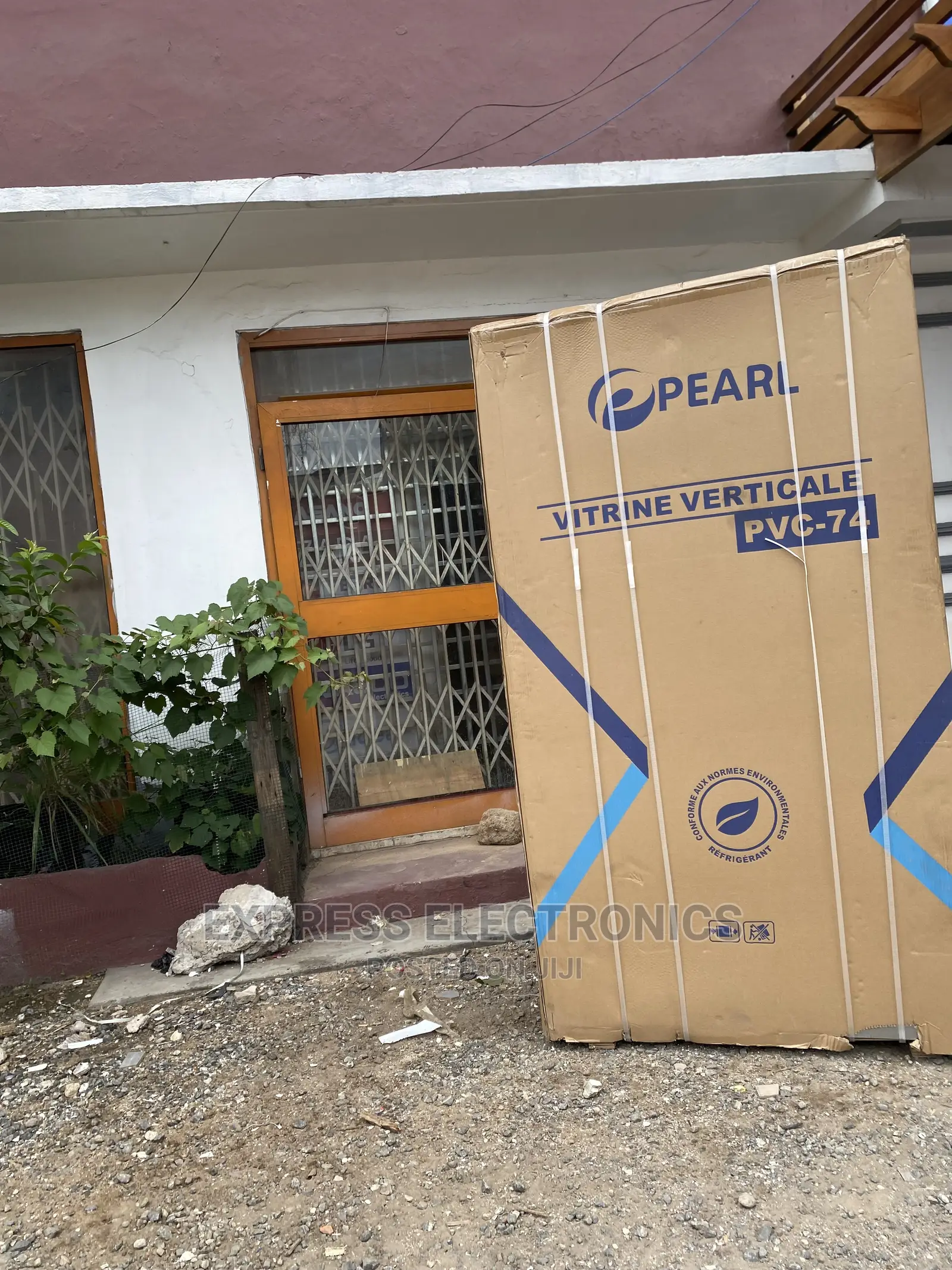 Affordable and Quality Display Pearl Double Door PVC-74