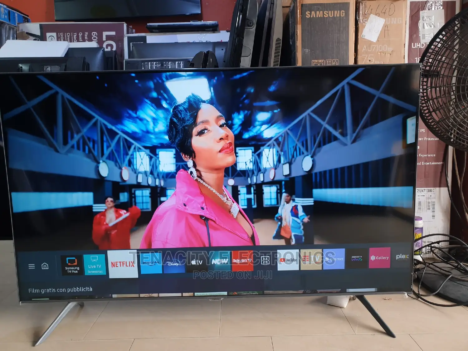 55"Crystal Uhd/HDR Samsung Smart Satellite Tv