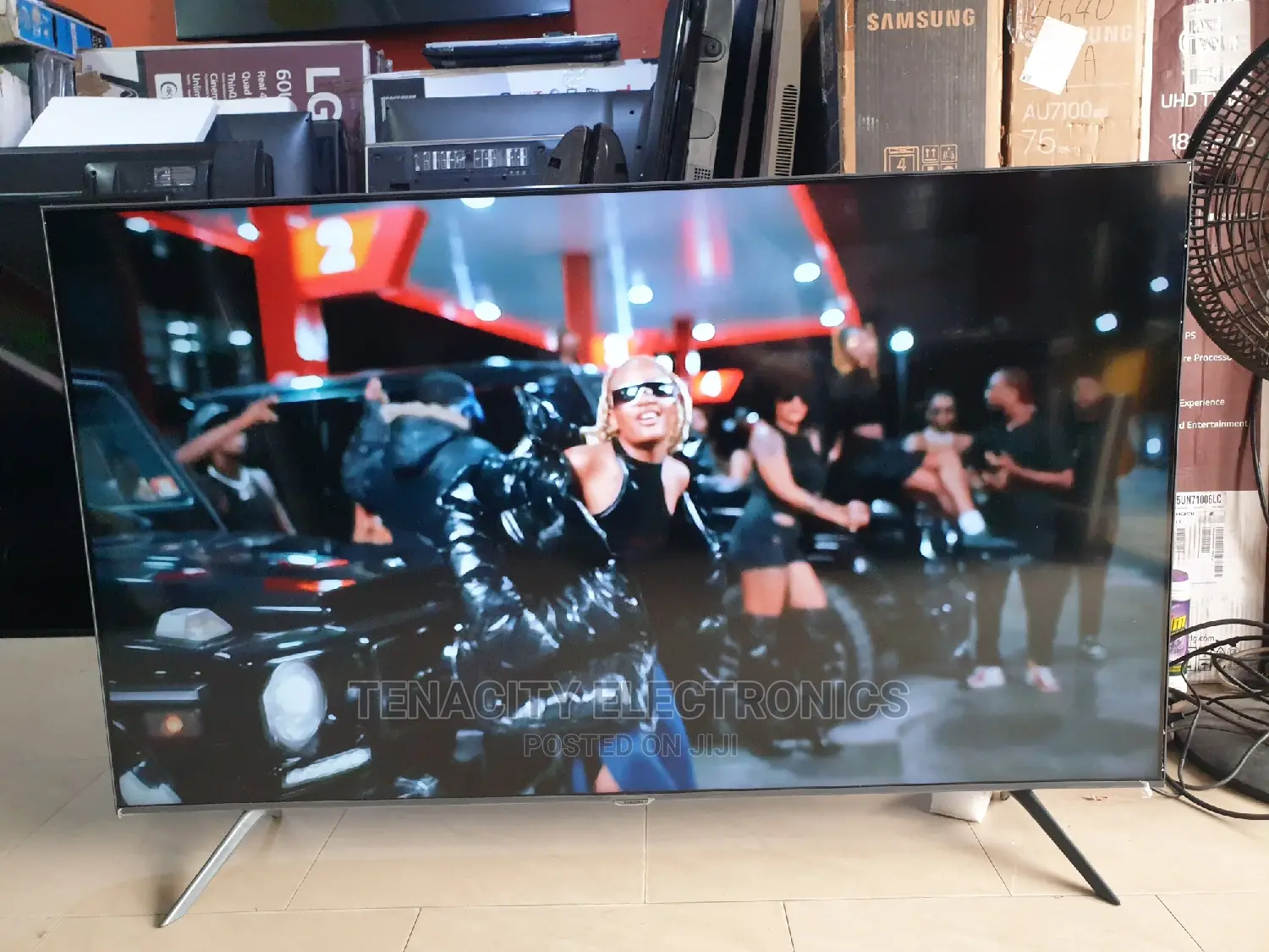 55"Crystal Uhd/HDR Samsung Smart Satellite Tv