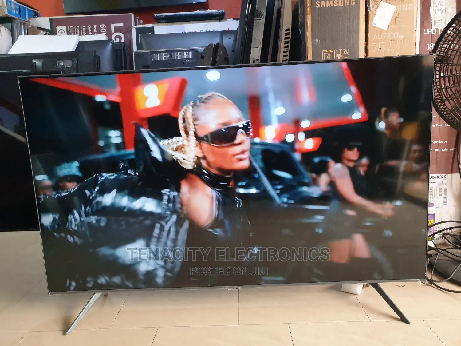 55"Crystal Uhd/HDR Samsung Smart Satellite Tv