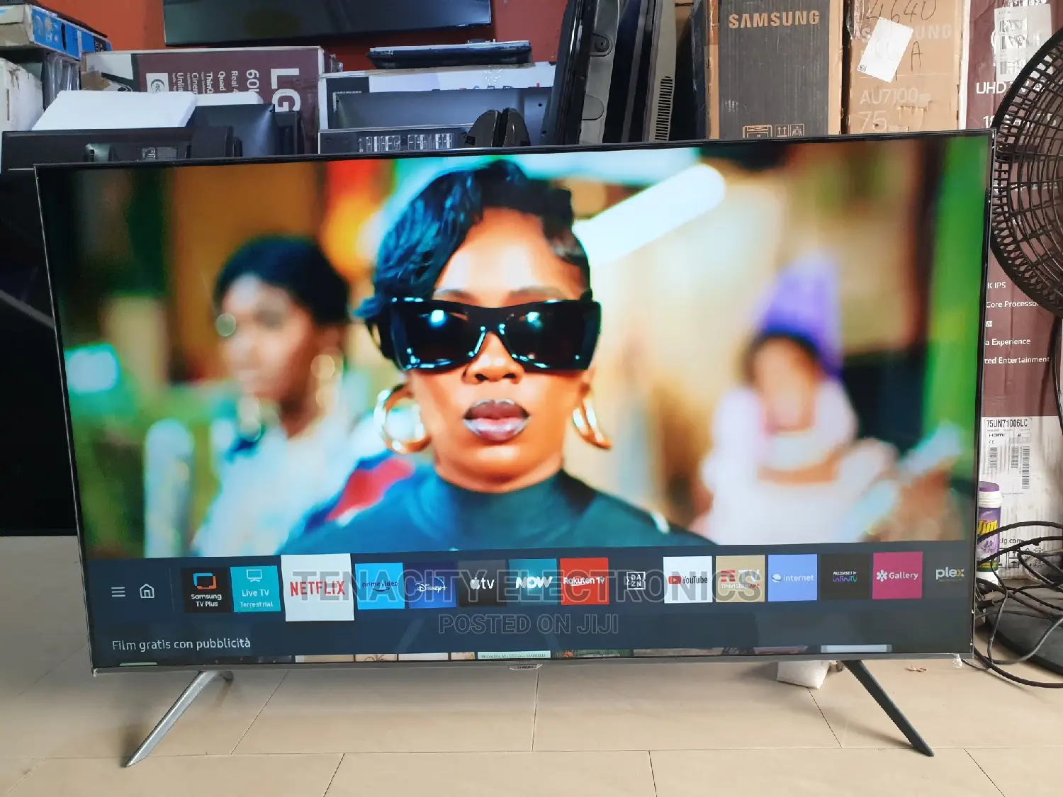 55"Crystal Uhd/HDR Samsung Smart Satellite Tv