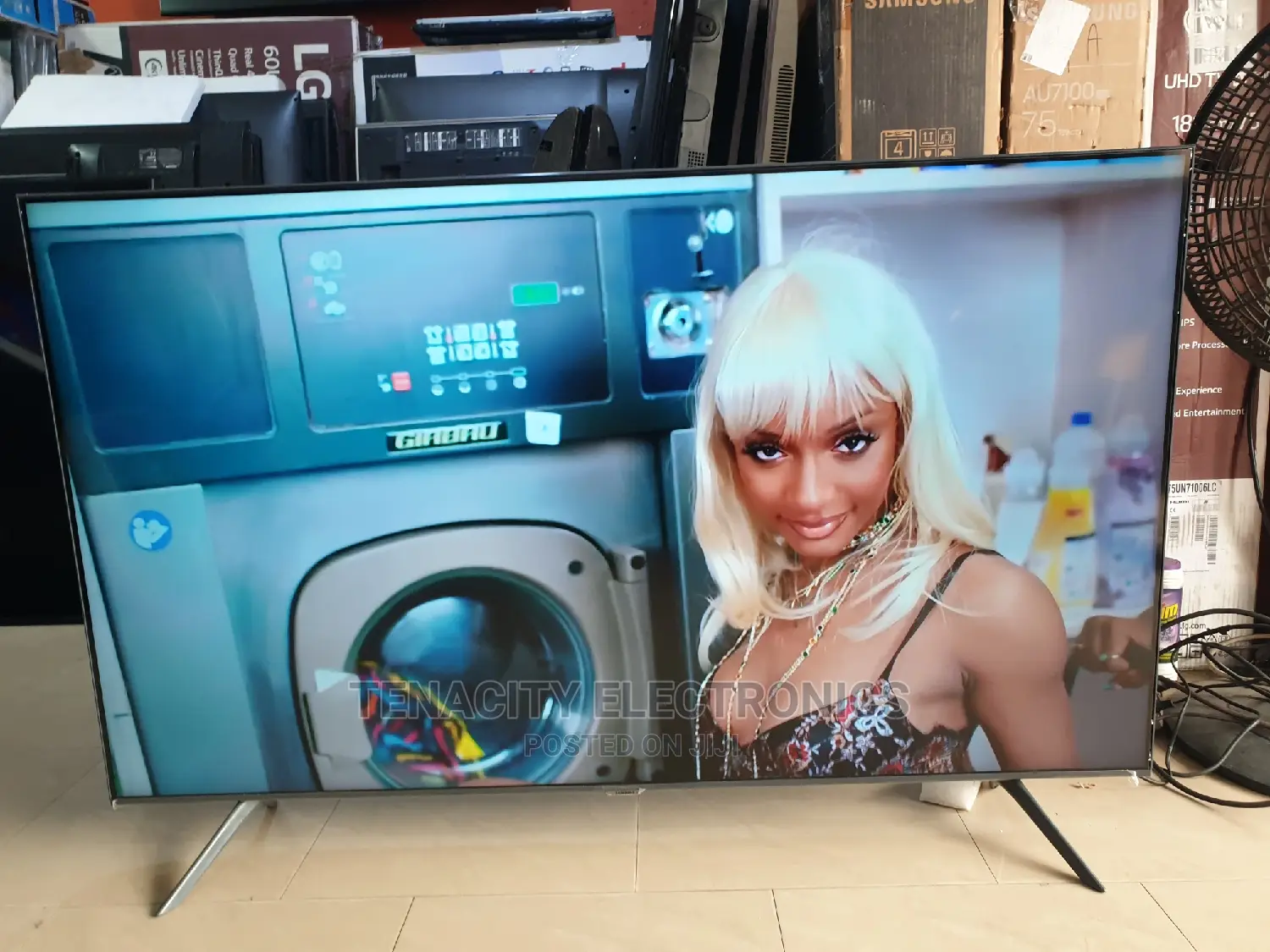 55"Crystal Uhd/HDR Samsung Smart Satellite Tv