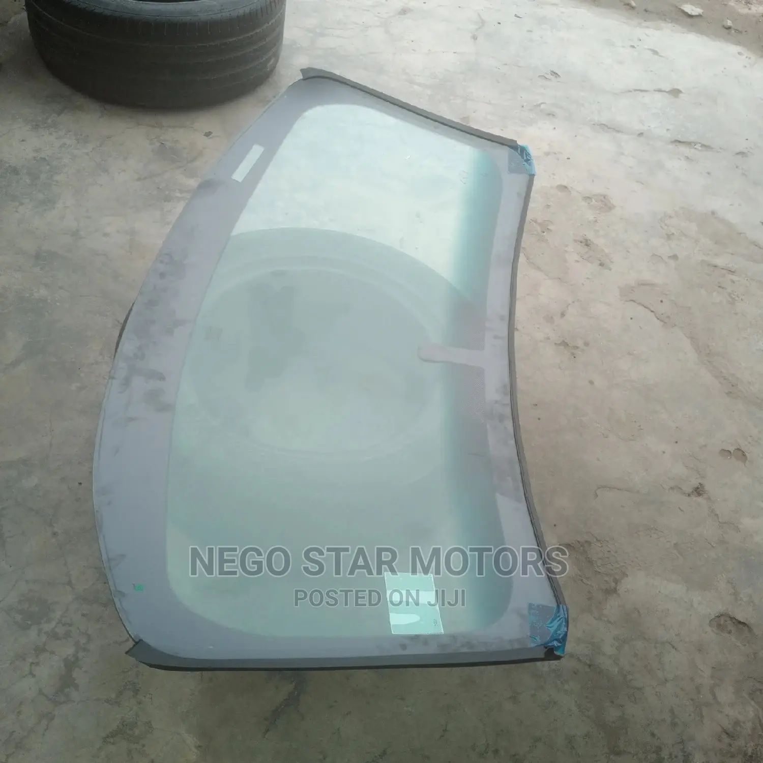 Chevrolet HHR Front Windscreen