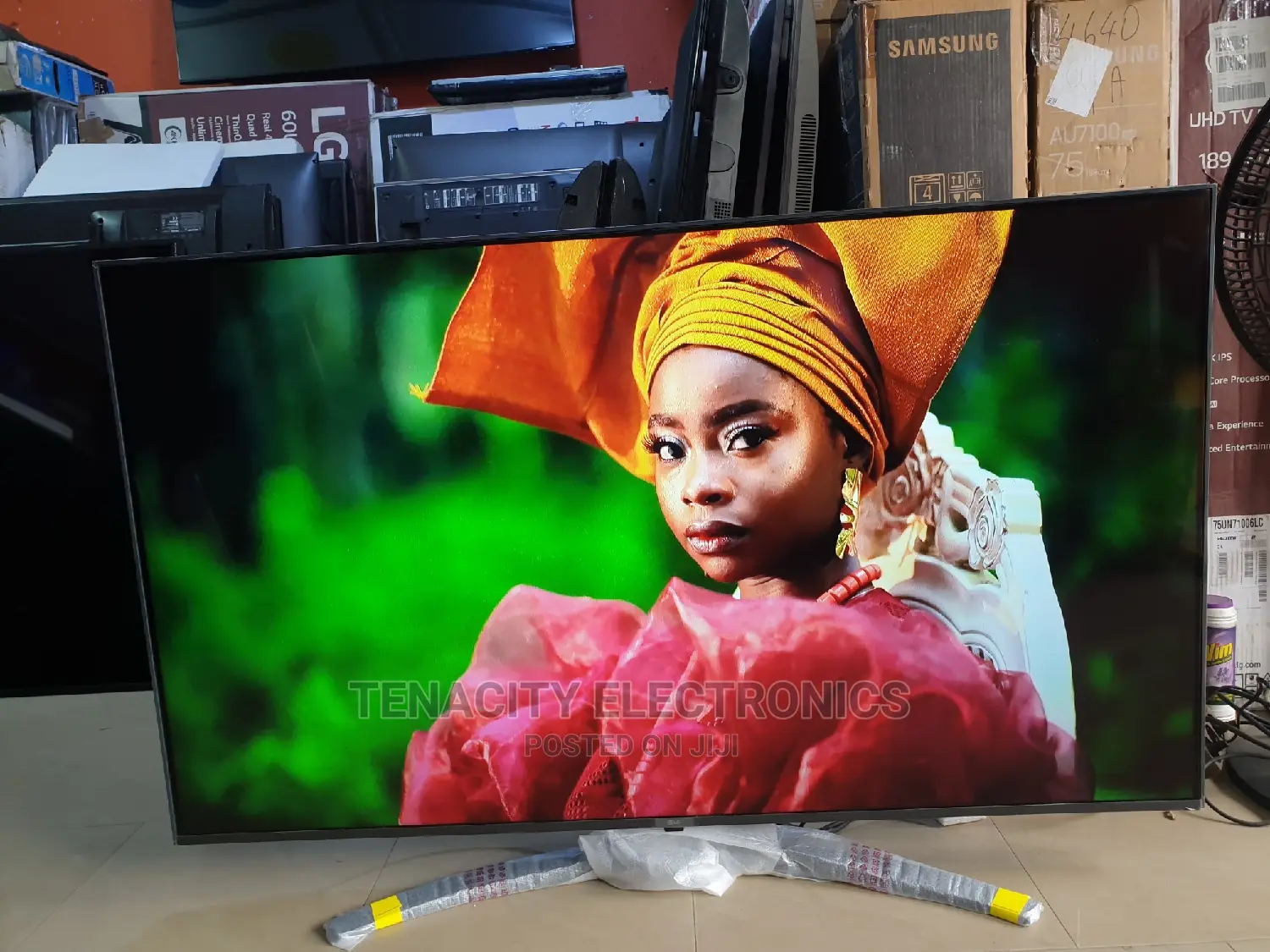 Lg Uhd HDR 55"Inches Edgeless Smart Satellite Tv