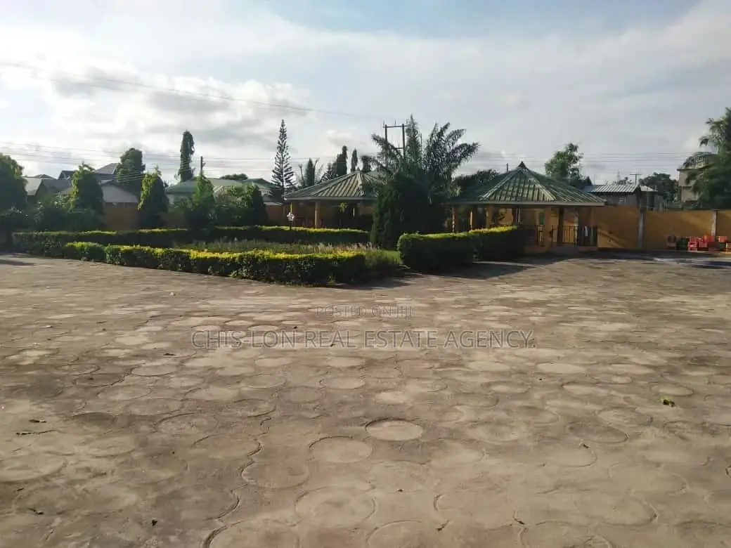 Fully Furnished 20 Bedrooms Registered