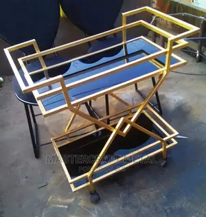 Strong Laminated Glass Metal Table