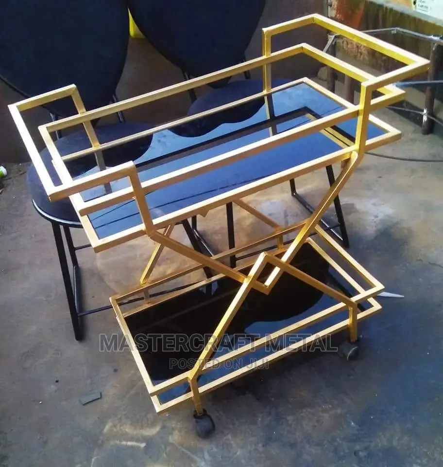 Strong Laminated Glass Metal Table