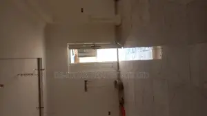 4bdrm Mansion in De-Icons Real Estate, Awutu Senya East Municipal
