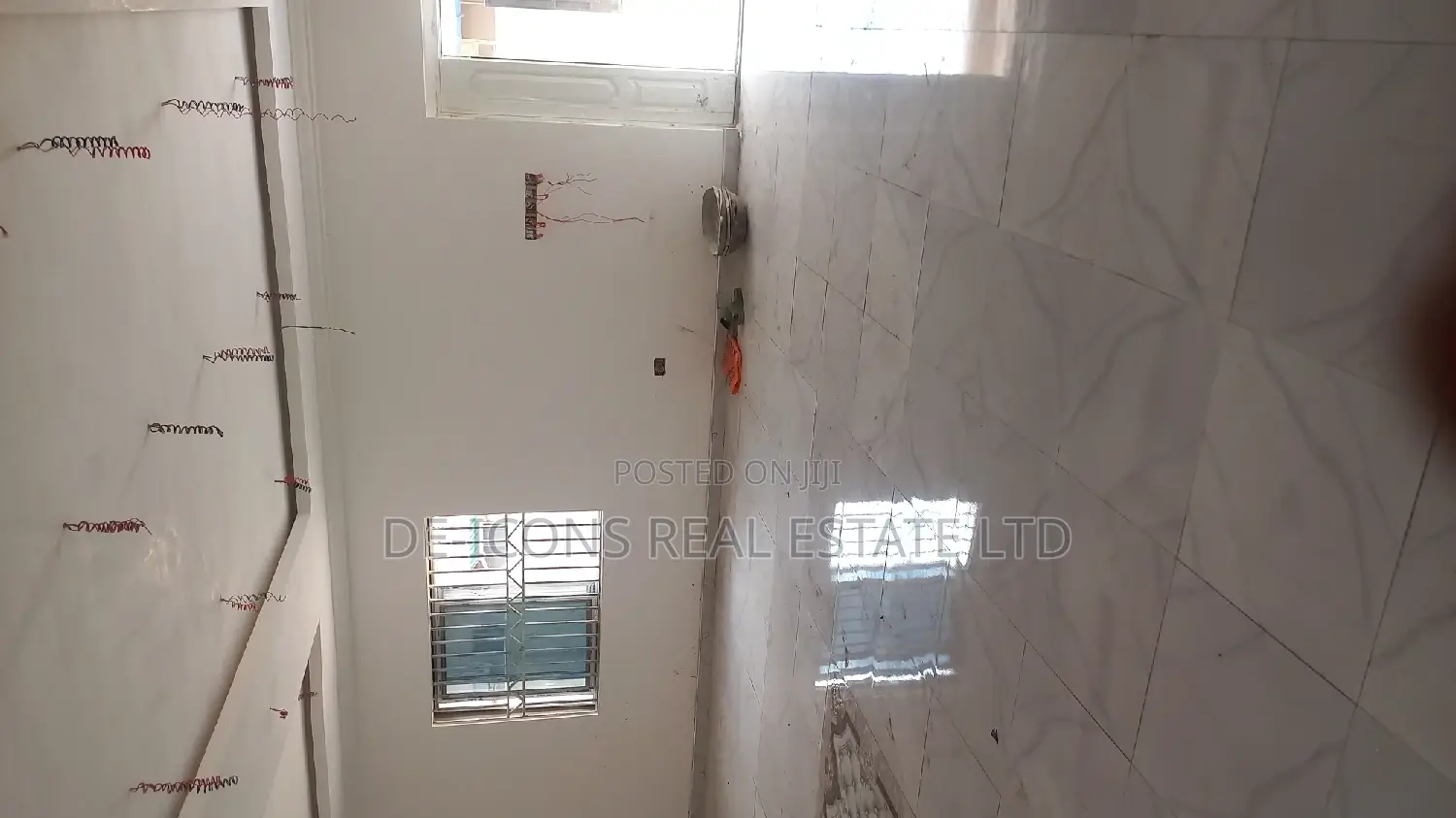 4bdrm Mansion in De-Icons Real Estate, Awutu Senya East Municipal