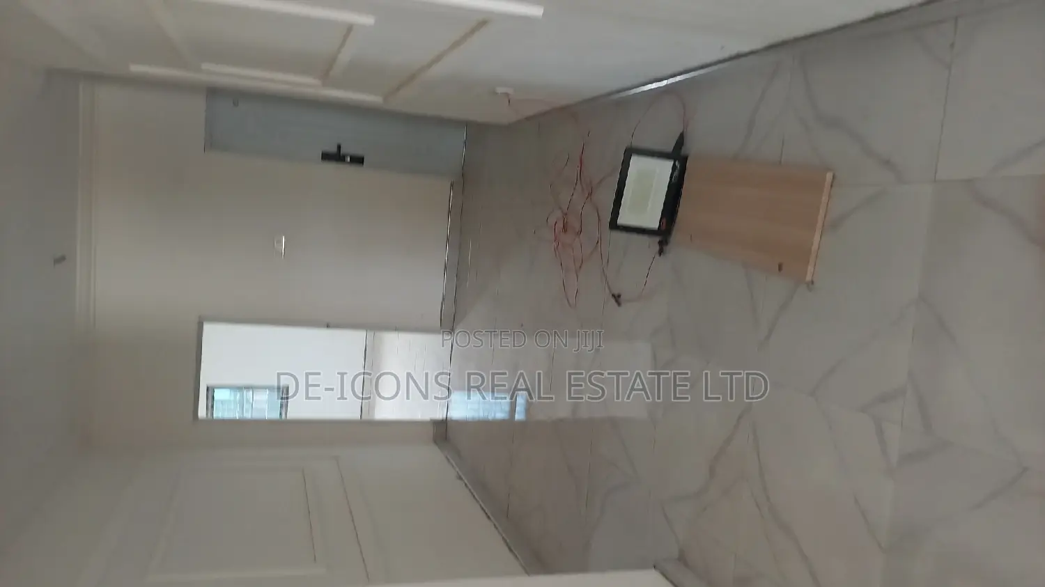 4bdrm Mansion in De-Icons Real Estate, Awutu Senya East Municipal