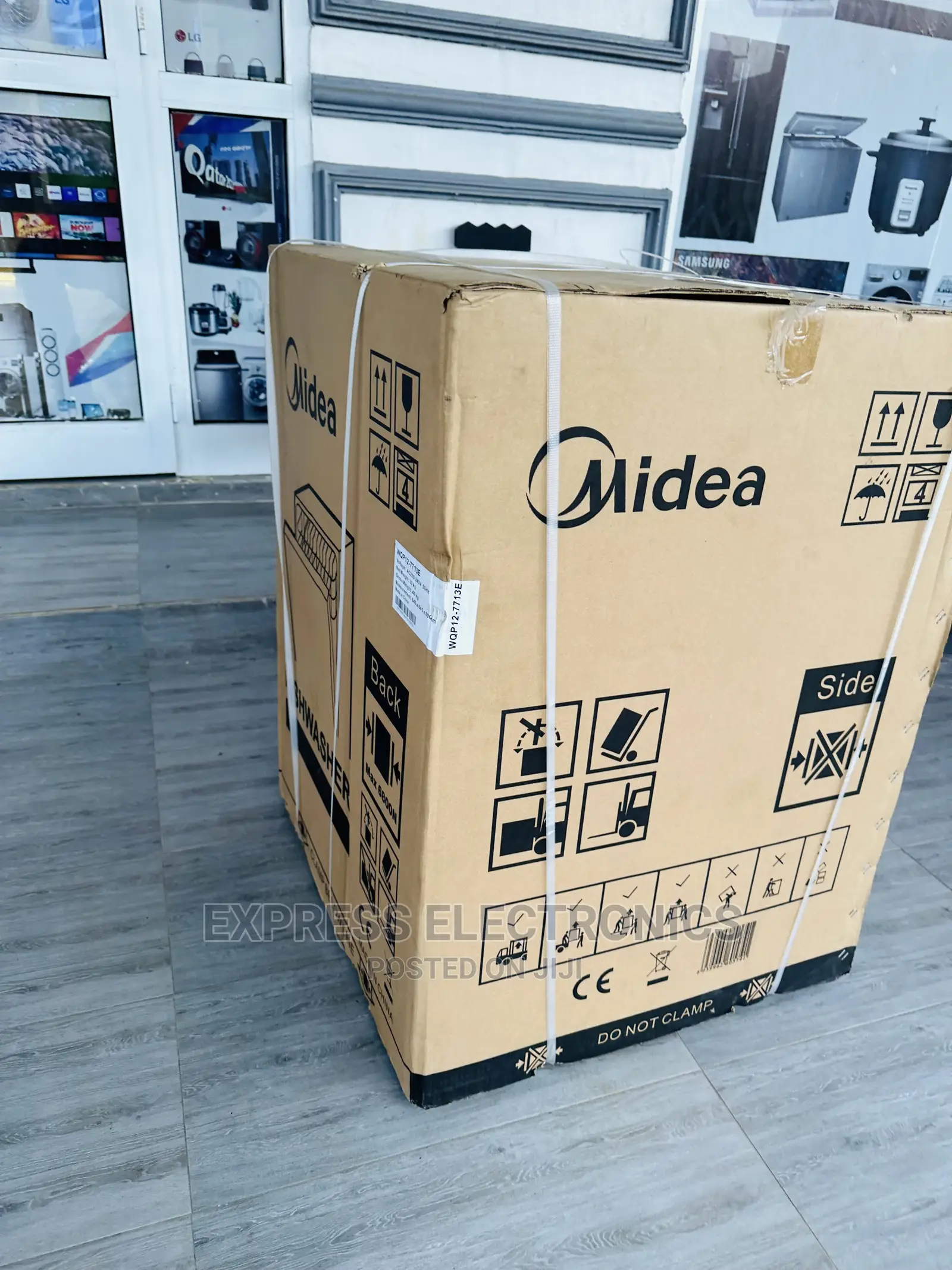 Essential New Dishwasher WQP12-7713E Midea