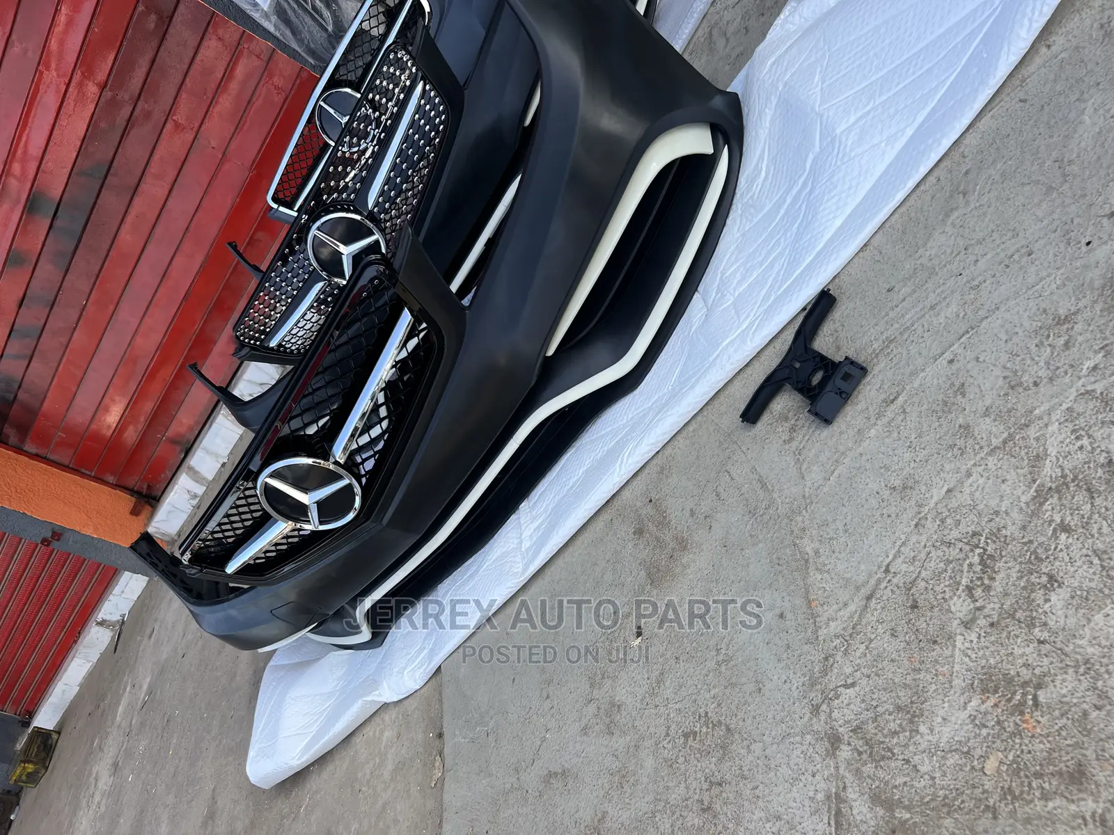 Mercedes Benz(W204). C-Class 2007-2014 Complete Bumper