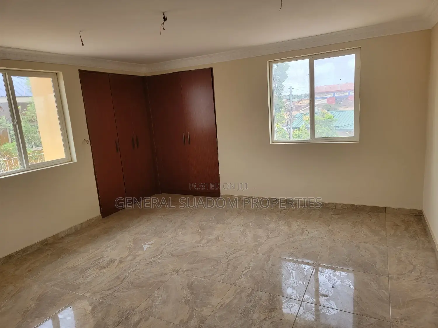 3bdrm Duplex in Suadom Properties, Coca Cola for Rent
