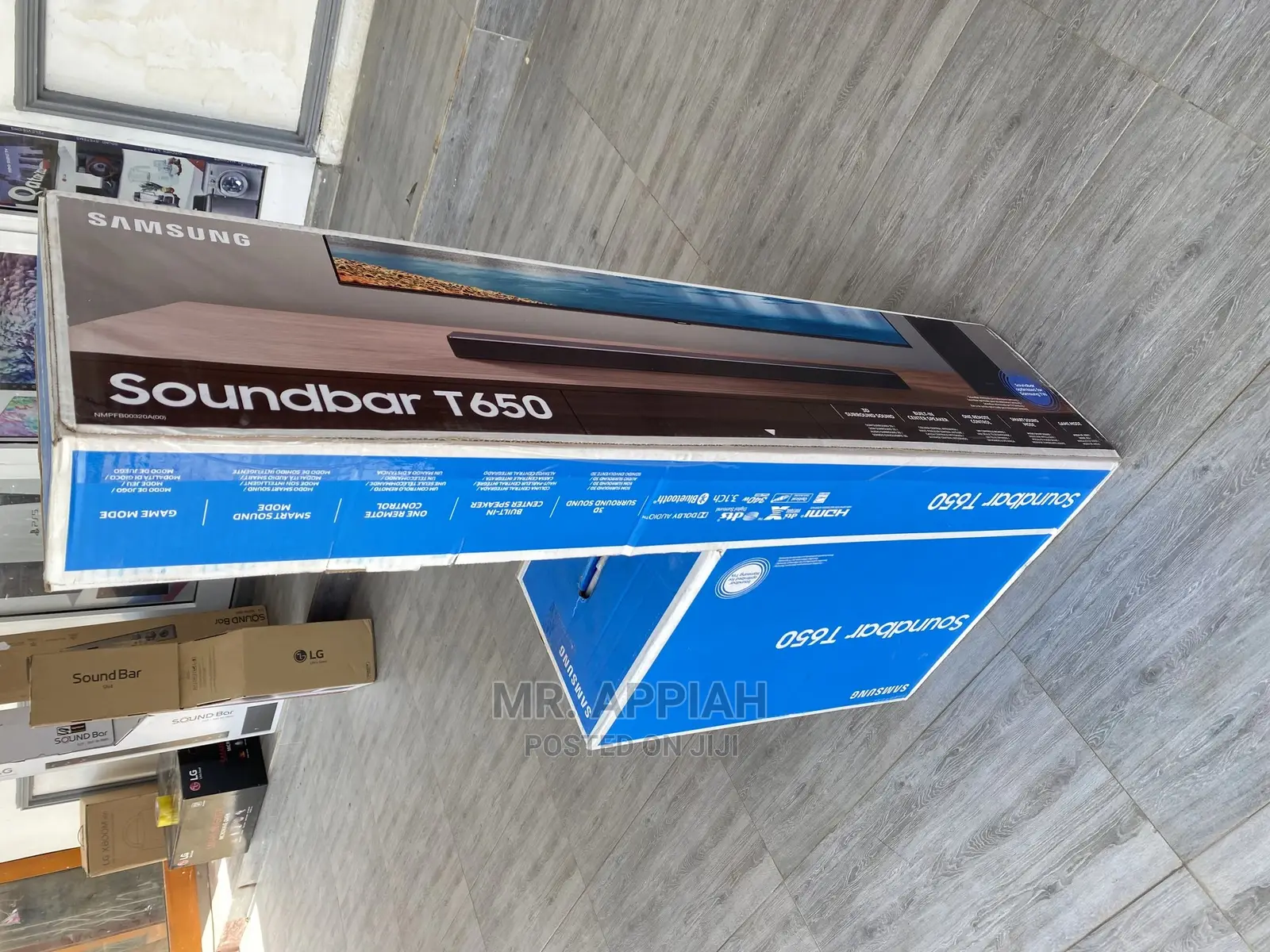 Samsung Soundbar With 3D Surround Sound 