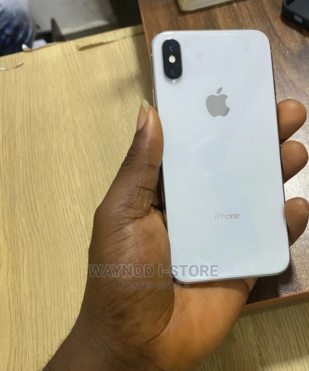 Apple iPhone X 64 GB White