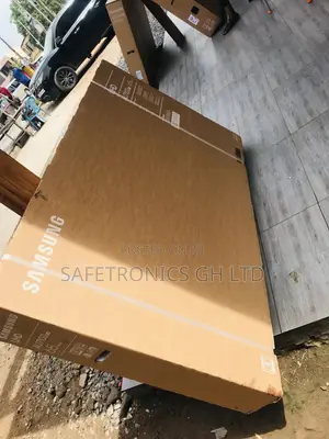 Unique Samsung 65” UHD Smart TV 65AU7172