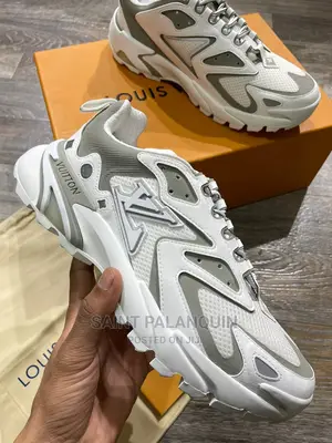 Louis Vuitton Sneaker