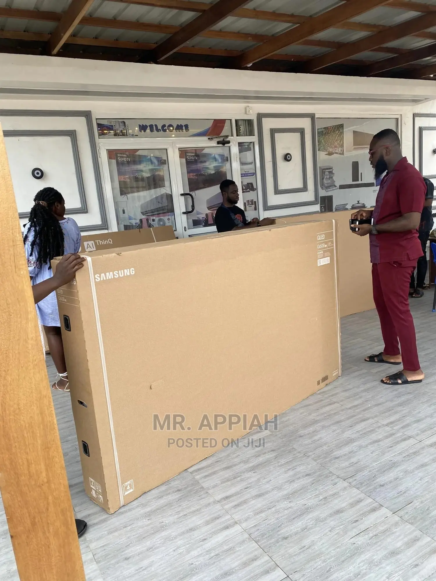 Brand Samsung (85Q60B) QLED TV Available on Sale.
