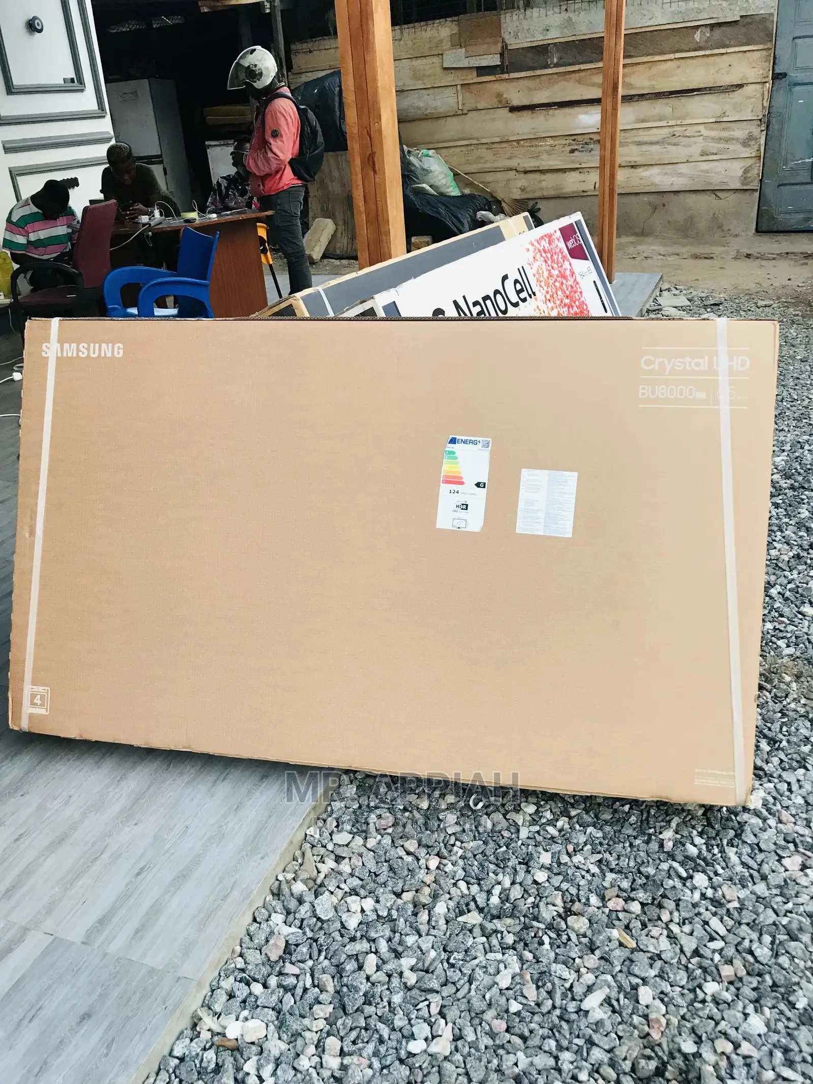 Most Quality and Affordable Ultra HD LED Smarttv 65BU8072
