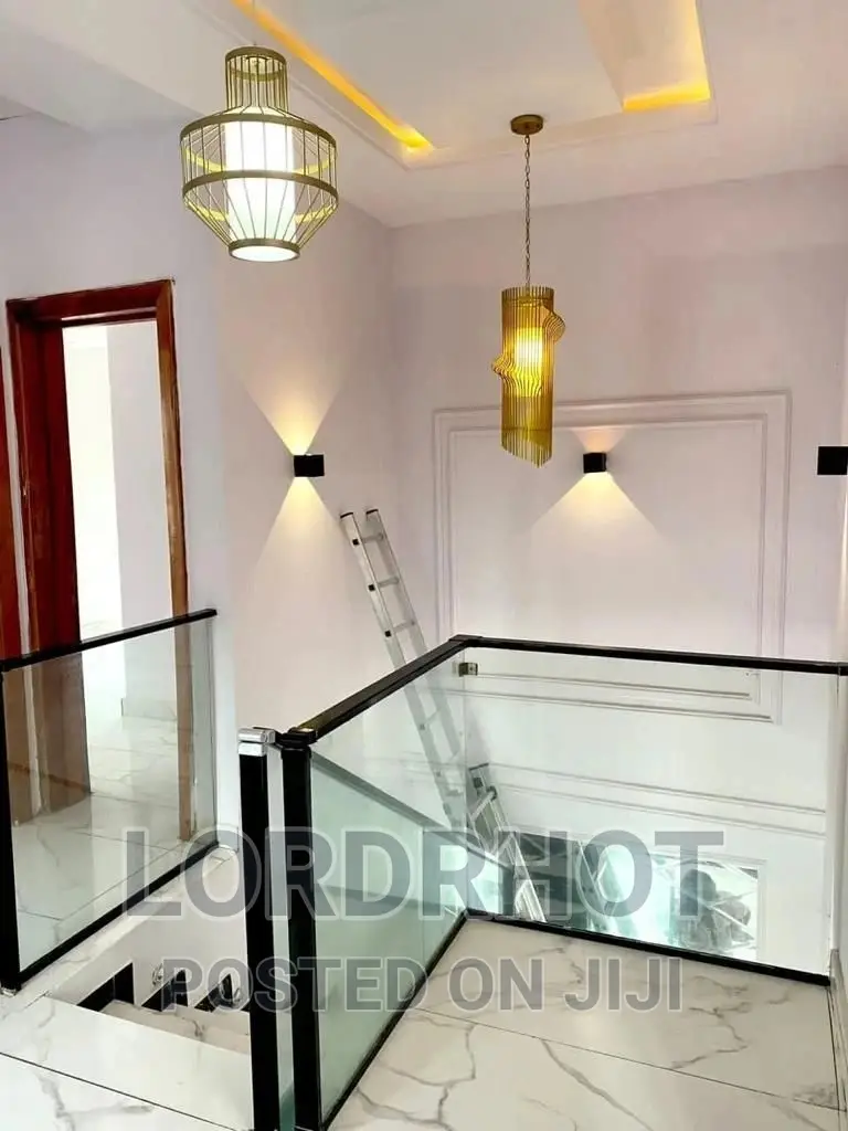 Professional Painter Service